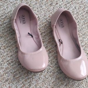 Blush flats